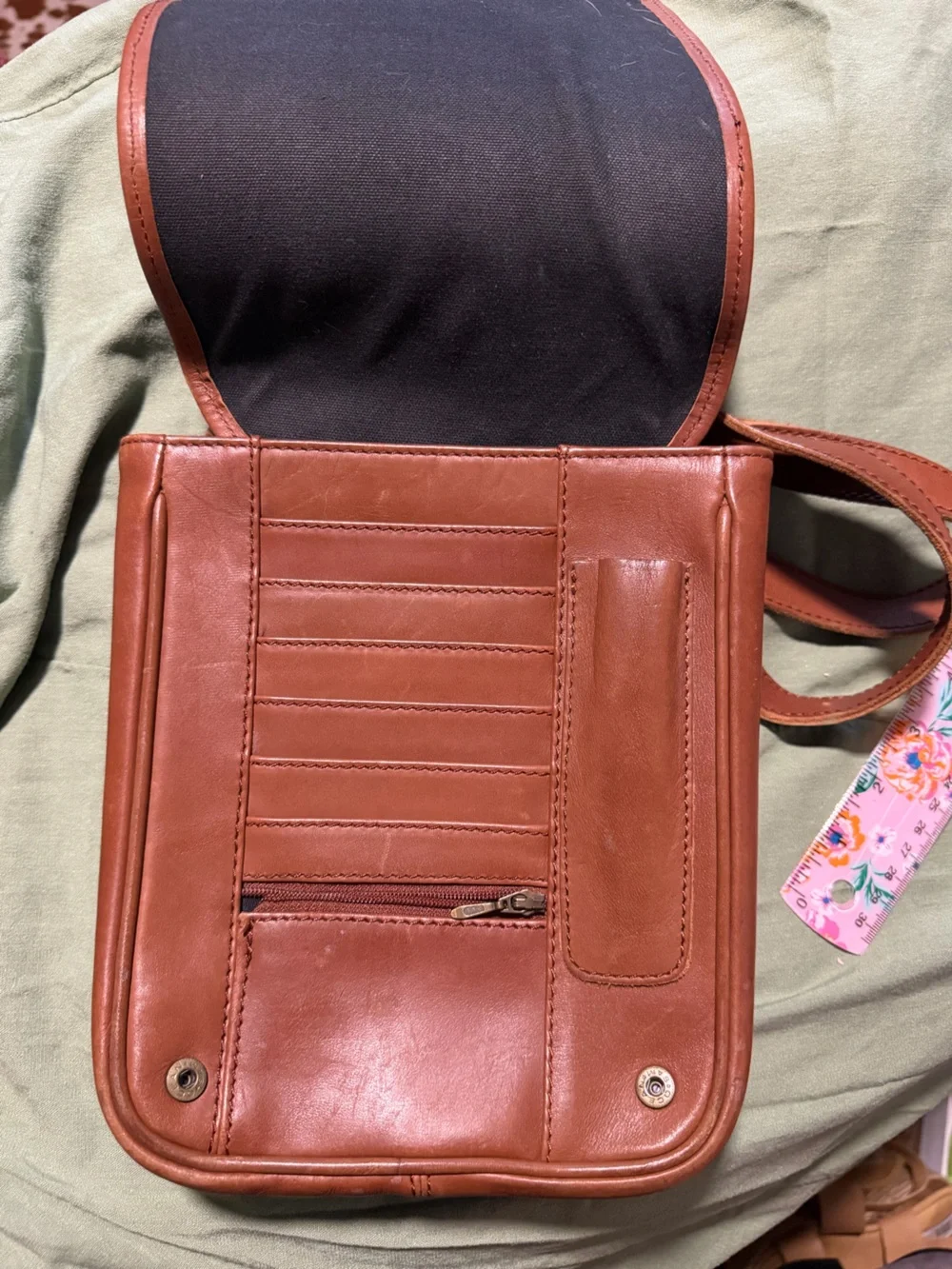 Eddie Bauer compact leather